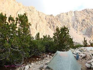 john-muir-trail-day8-12  TarpTent squeezed in w.jpg (530448 bytes)